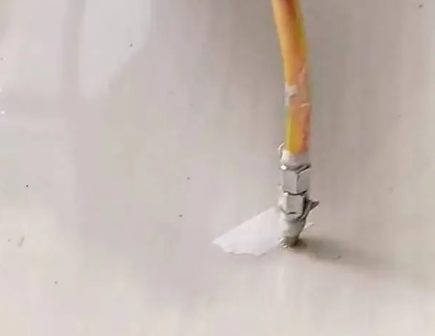 株洲瓷砖空鼓维修公司专业解答在瓷砖铺贴过程中，如果使用的砂料过粗（如全部使用了粗砂），可能会导致以下问题